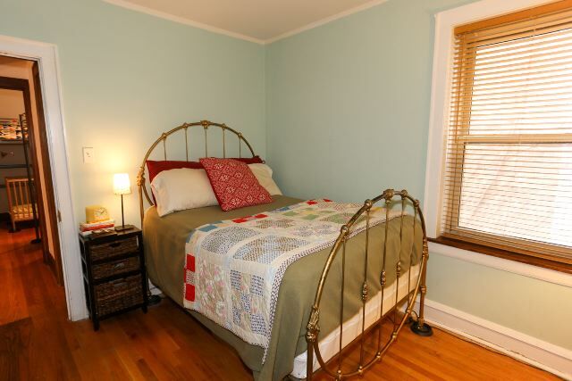 Building Photo - 5526 N Campbell Ave