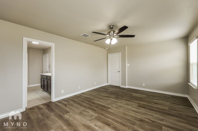 Building Photo - 15453 Bobwhite Quail