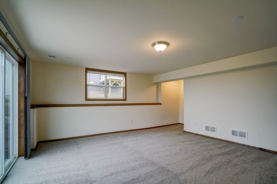 Building Photo - 440 Odyssey Ct