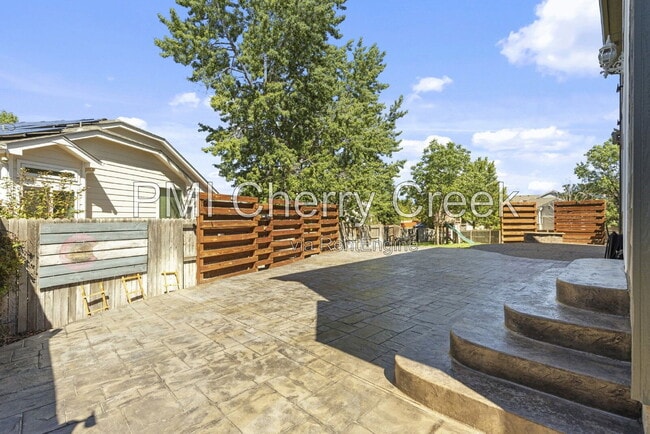 Building Photo - 2917 S Zeno Way