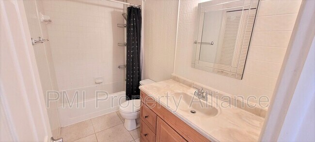 Building Photo - 2894 Donaldson Dr