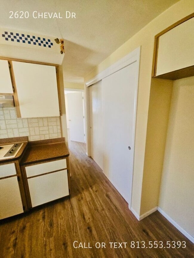 Building Photo - 2620 Cheval Dr