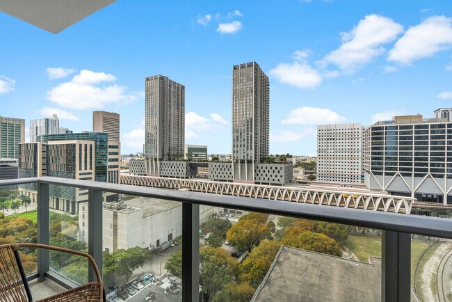 Building Photo - 11 NE 6th St