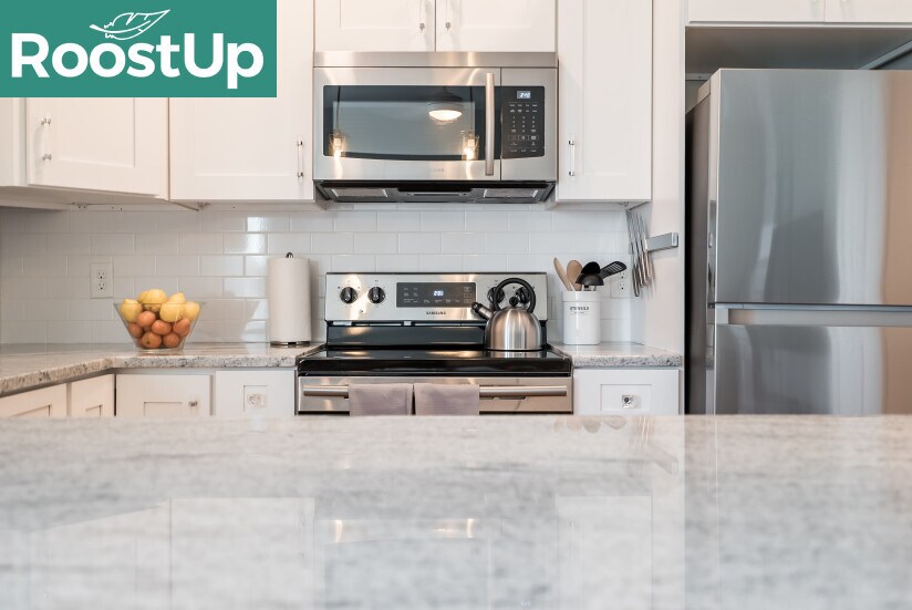 Building Photo - Furnished Bedroom with Private Bath in Cambridge