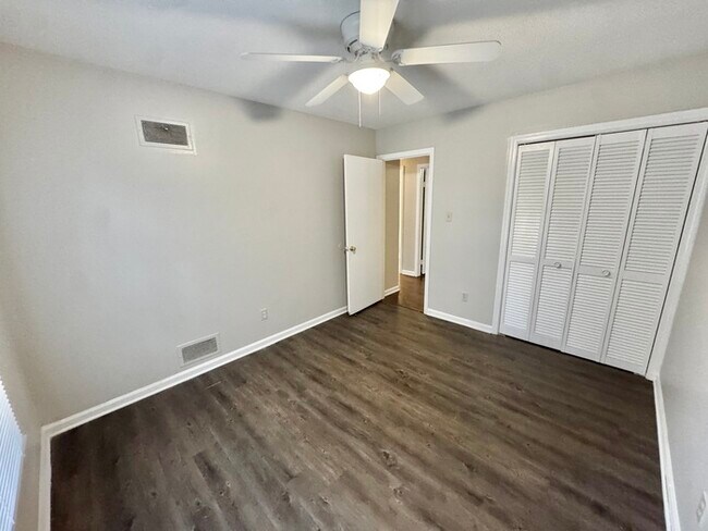 Building Photo - 5129 Kittie Lee Ln