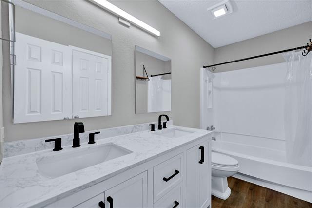 Building Photo - 610 Ridgeline Dr