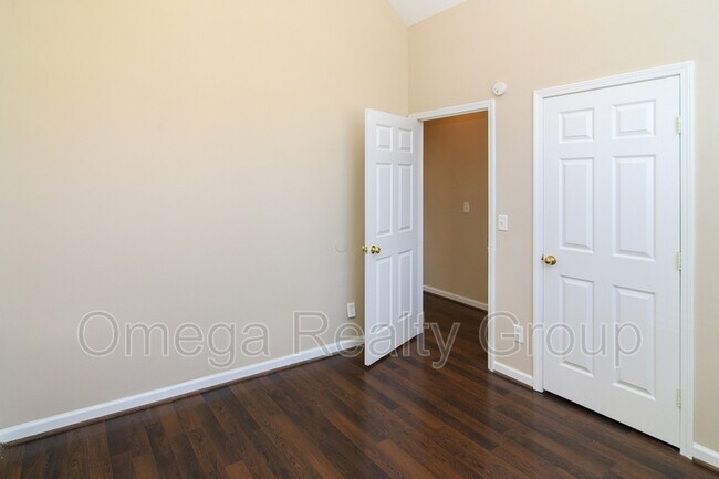 Building Photo - 503 Enclave Cir