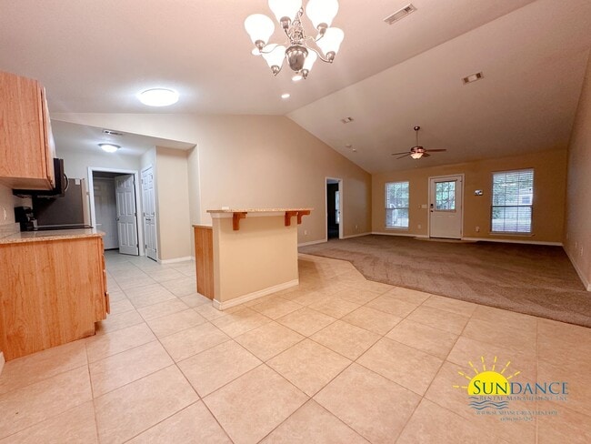 Building Photo - Gorgeous 3-Bedroom Home in Tranquil Navarre Neighborhood!