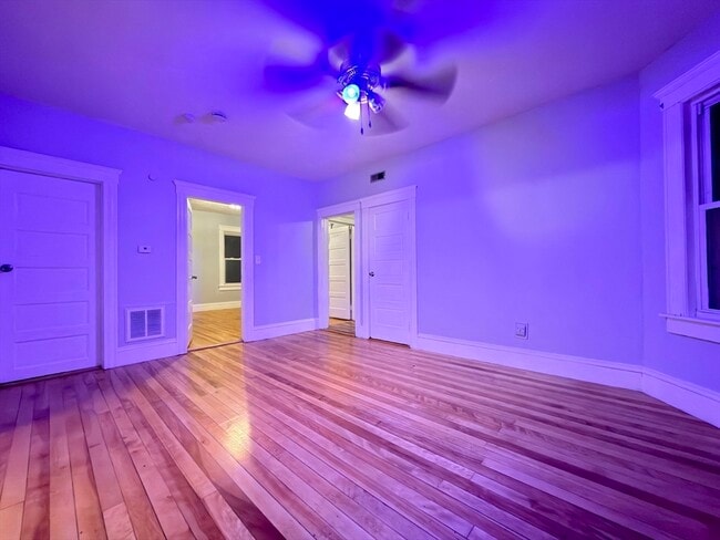 Building Photo - 90 Vernon St