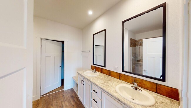 Building Photo - 2070 Starbuck Ln