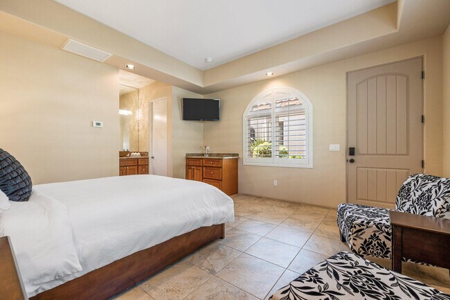 Building Photo - 48474 Vista Palomino