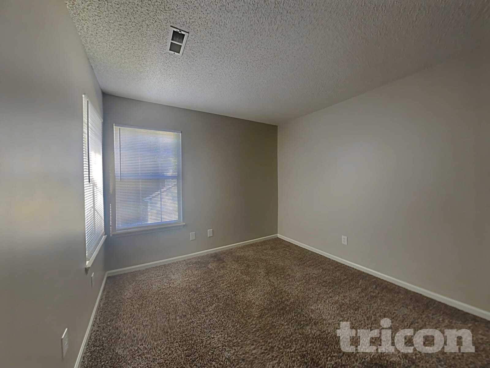 Building Photo - 404 Marcella Dr