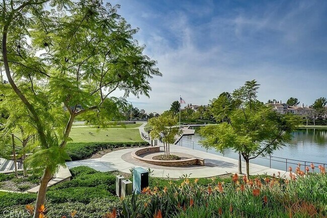 Building Photo - 20891 Porter Ranch Rd