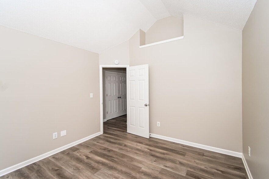 Building Photo - 3627 Lower Creek Dr