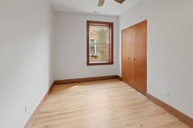 Building Photo - 4834 N Springfield Ave