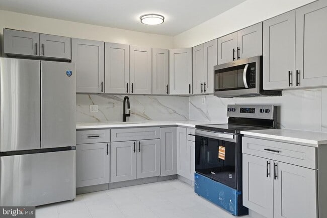 Building Photo - 28 Melwood Ct