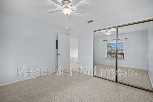Building Photo - 15350 Moonraker Ct