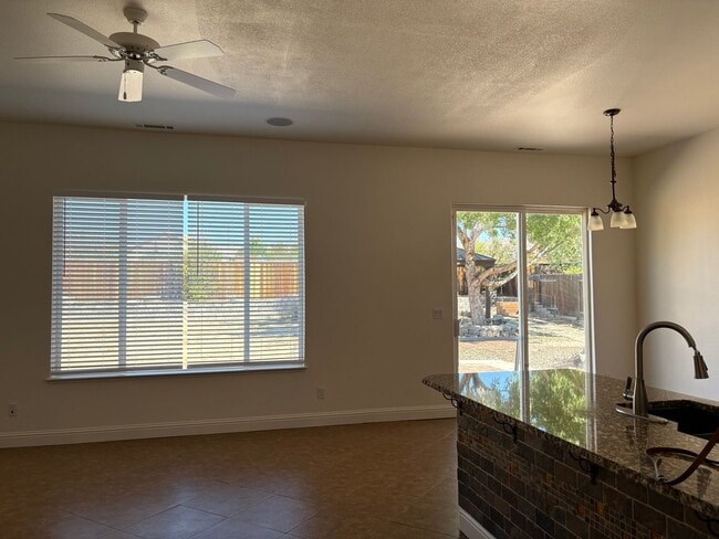 Building Photo - Darling 3 bedroom in Wingfield Springs