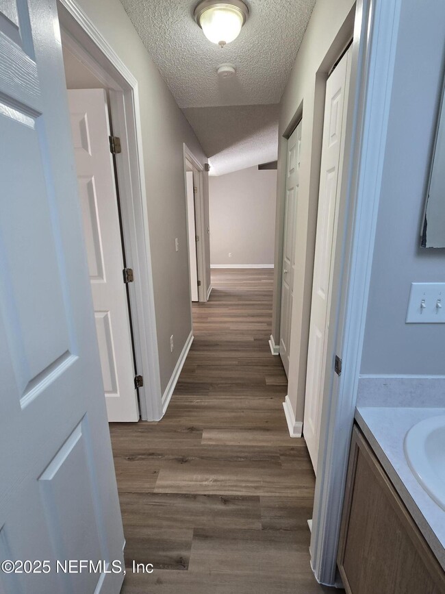 Building Photo - 744 Palm Hammock Cir