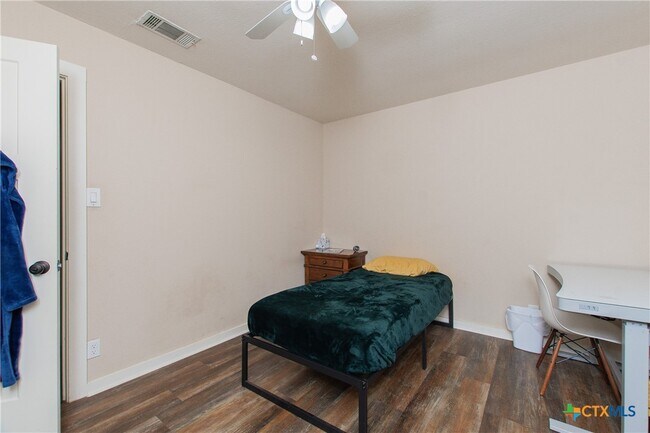 Building Photo - 4063 Royal St