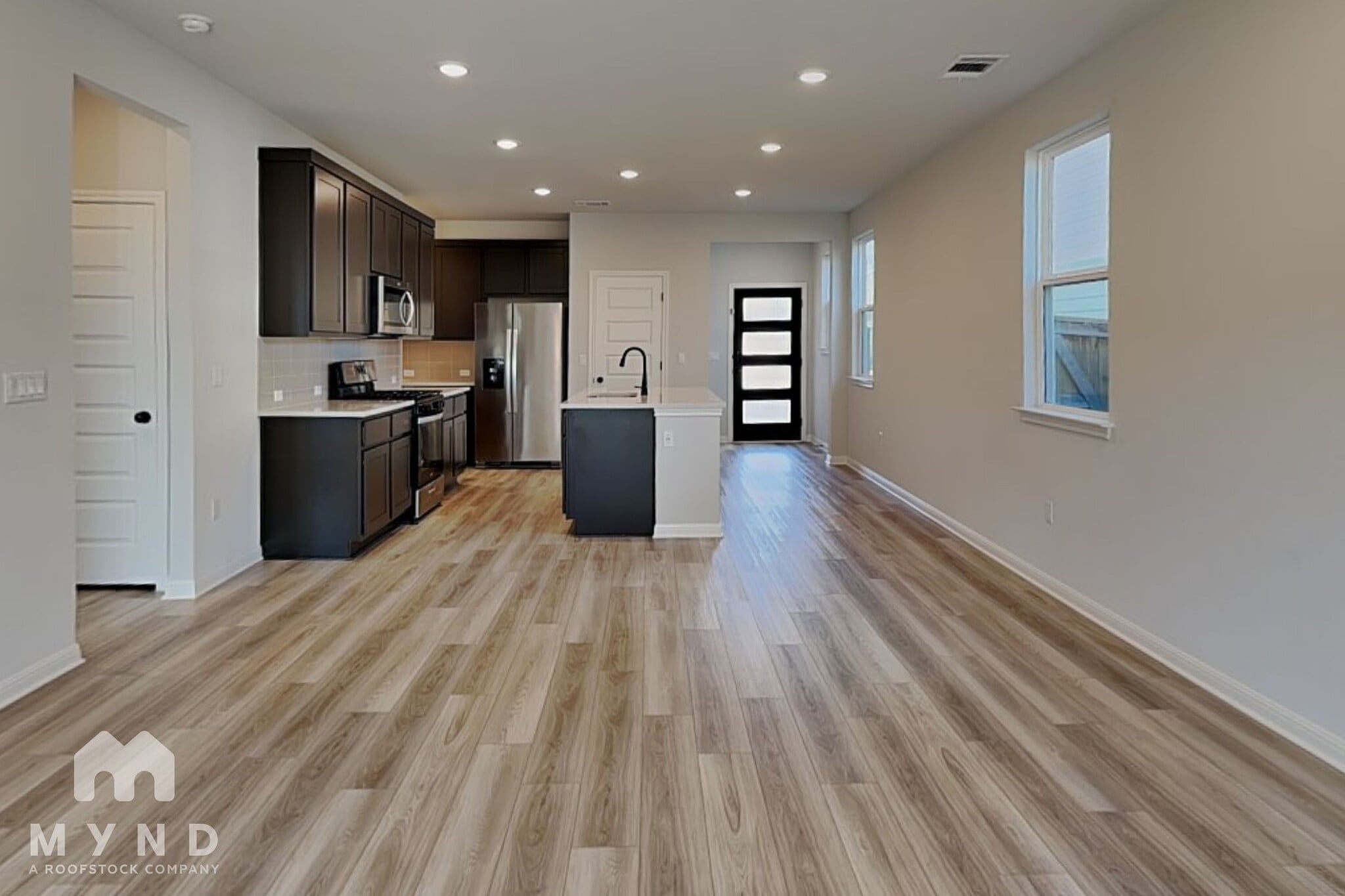 Building Photo - 8003 Andravida Dr