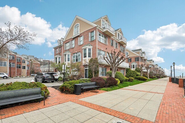 Building Photo - 428 Newburgh Ct