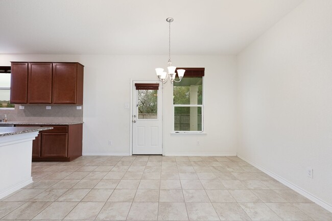 Building Photo - MOVE IN SPECIAL: $300 Off 1st Months Rent!...