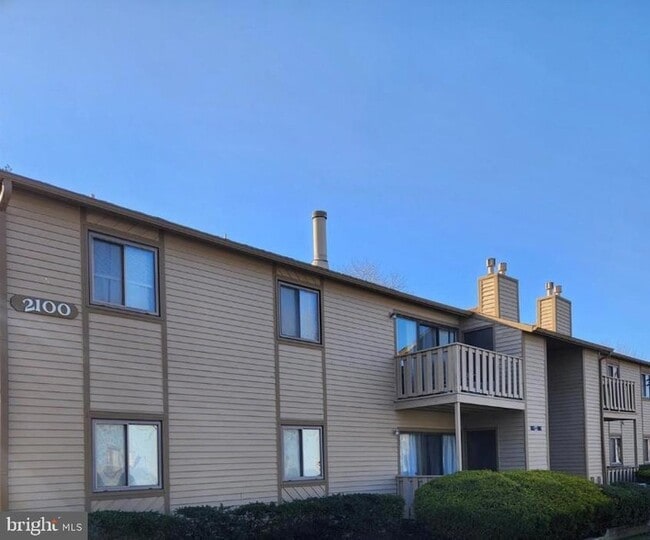 Building Photo - 2115 Woodhollow Dr