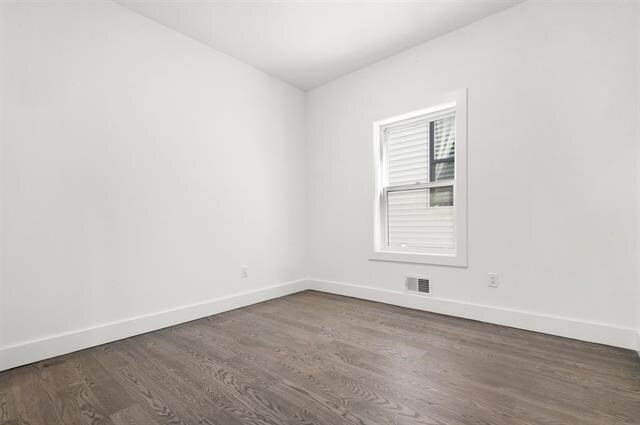 Building Photo - 201 Lincoln St