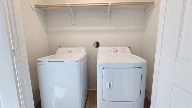 Building Photo - 16815 Old Wagon Wy