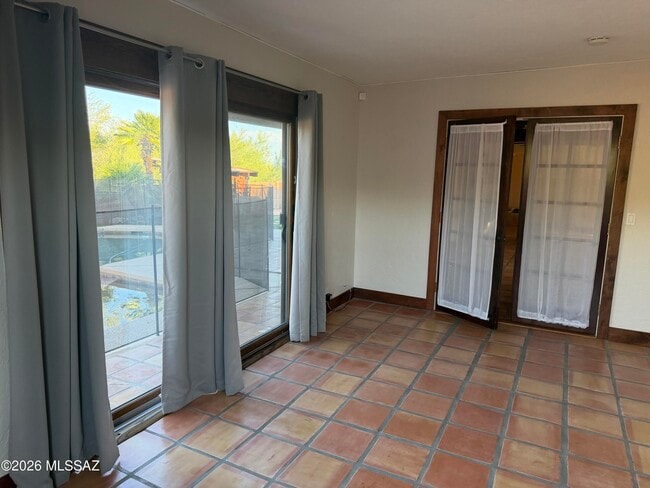Building Photo - 3800 N Tanuri Dr