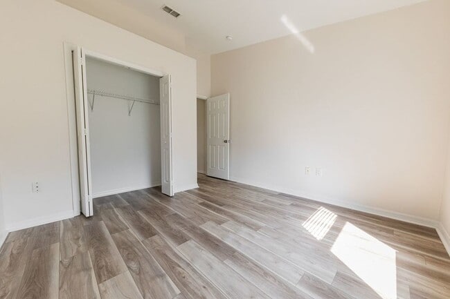 Building Photo - 2816 Blush Dr