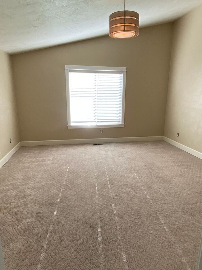 Building Photo - Prime Location - 3Bdrm / 2 Bath House - Wa...