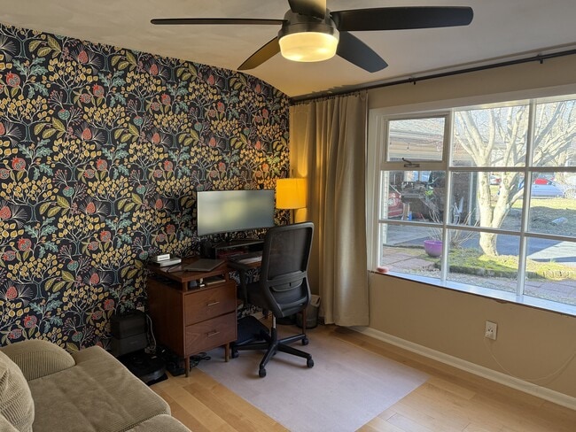 Building Photo - 18 Cricklewood Cir