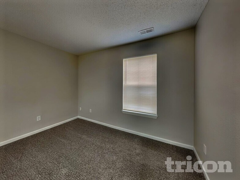 Building Photo - 10510 Candy Apple Ln