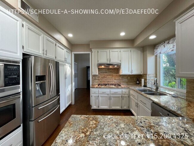 Building Photo - 40659 Kona Ct