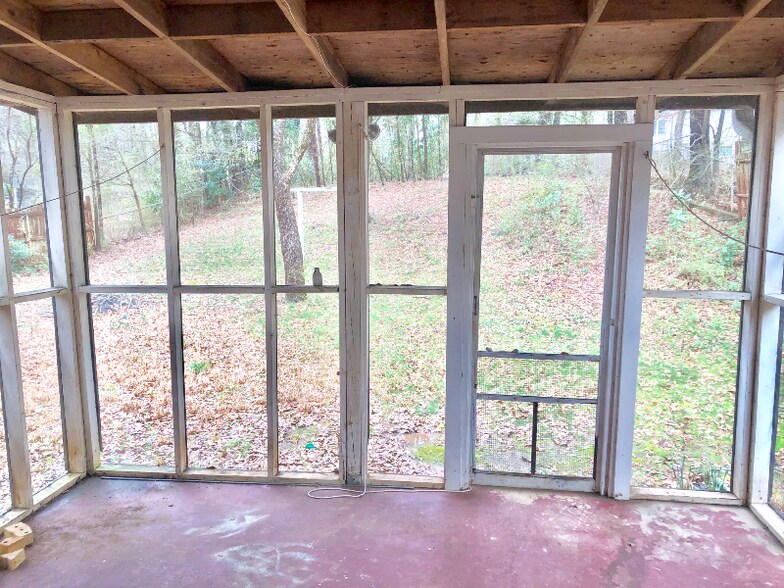 Building Photo - 6650 Westfield Dr