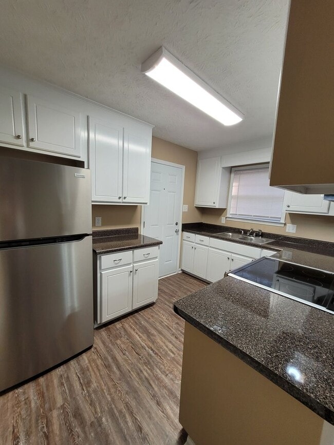 Building Photo - For Rent - Hart County - Fay Kight Circle - Three Bedroom and Two Bathroom Home