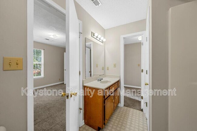 Building Photo - 3280 Tower Dr