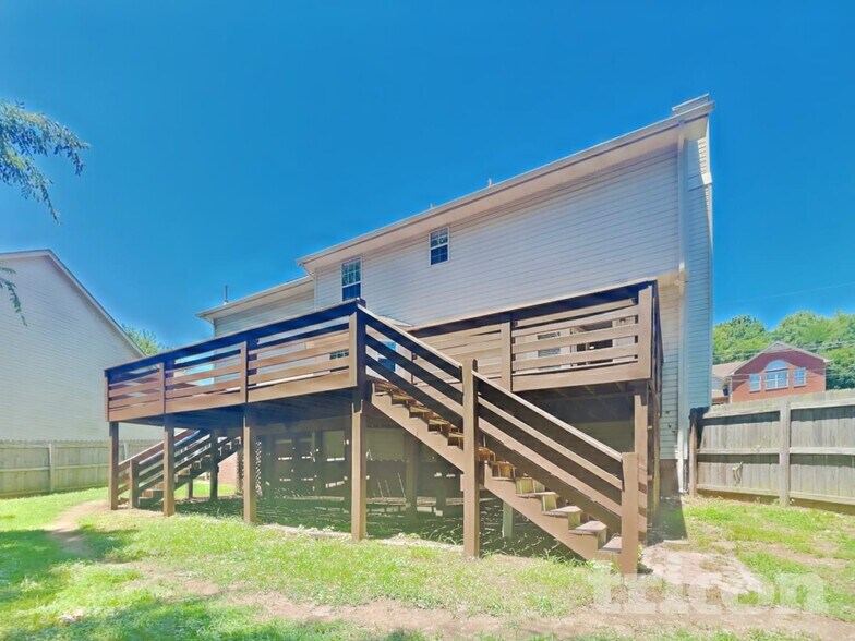 Building Photo - 3805 Bryce Rd