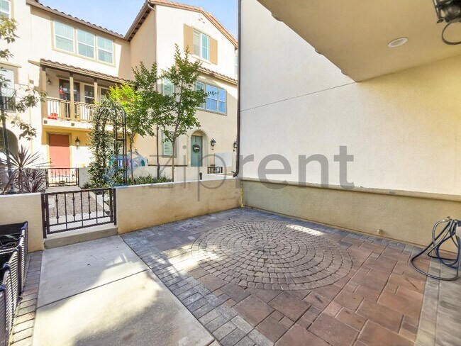 Building Photo - 156 Hass Ln