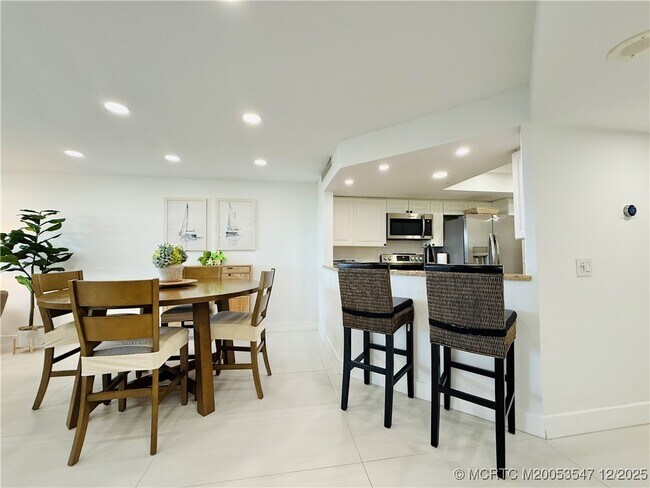 Building Photo - 8800 S Ocean Dr