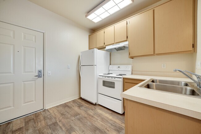 Building Photo - Monte Vista Senior Affordable Apartments