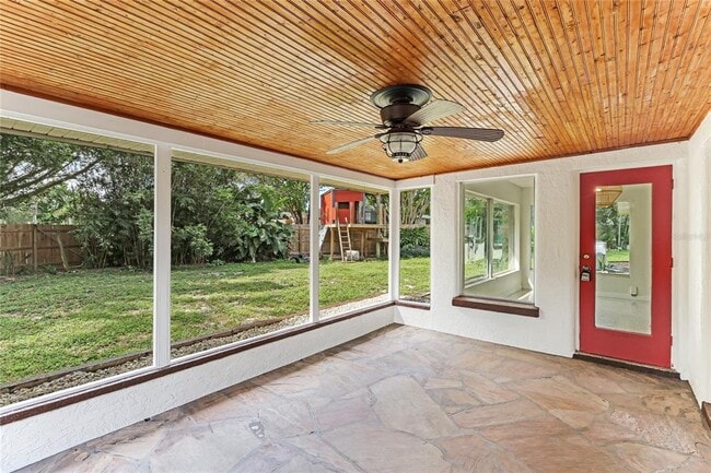 Building Photo - 2618 Valencia Dr