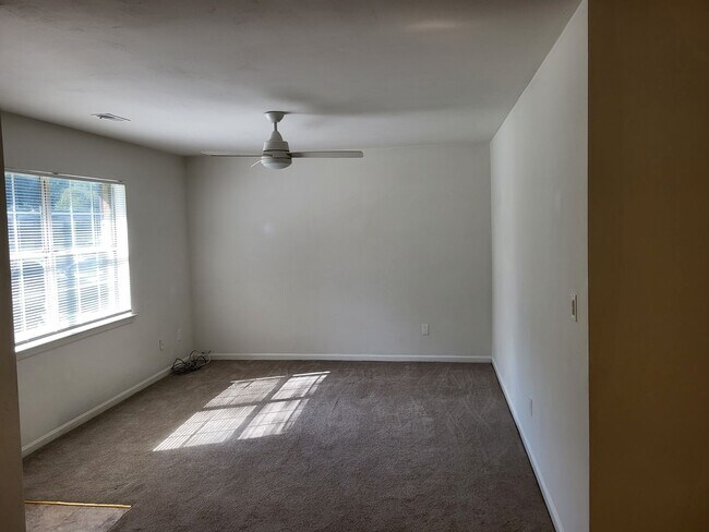 Building Photo - Camellia6057