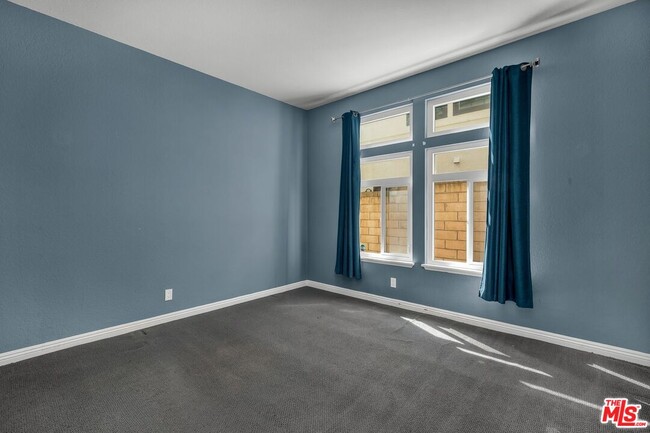 Building Photo - 7513 W 83rd St