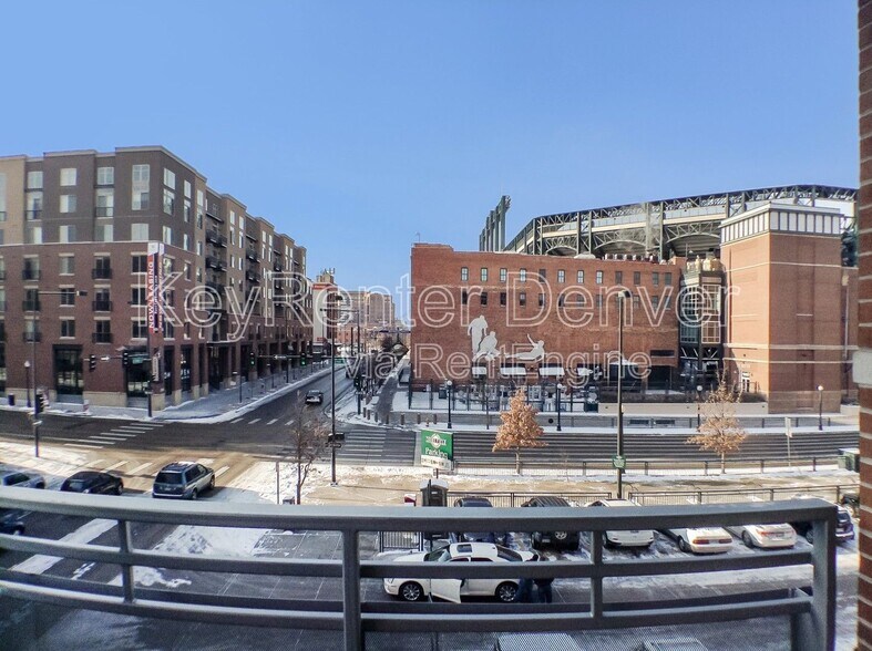 Building Photo - 2229 Blake St