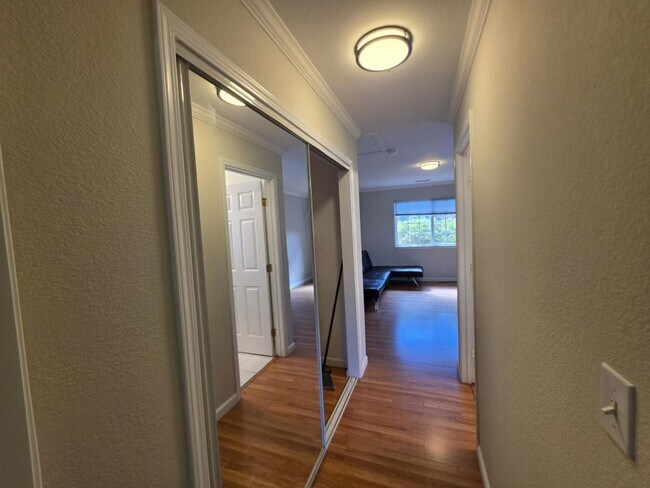 Building Photo - 2455 Fallingtree Dr