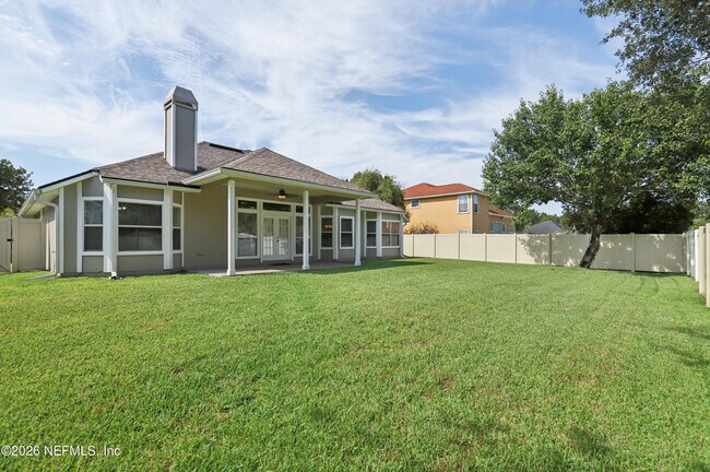 Building Photo - 2070 Thornhill Drive