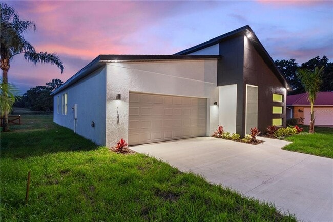Building Photo - 113 Victoria Ln